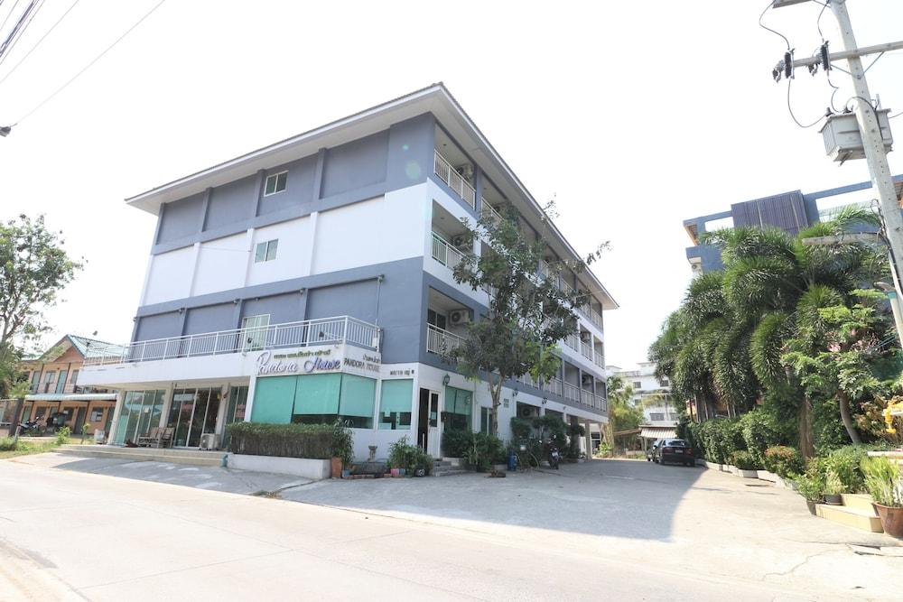 Oyo 75389 Pandora House Hotel Pattaya Exterior foto